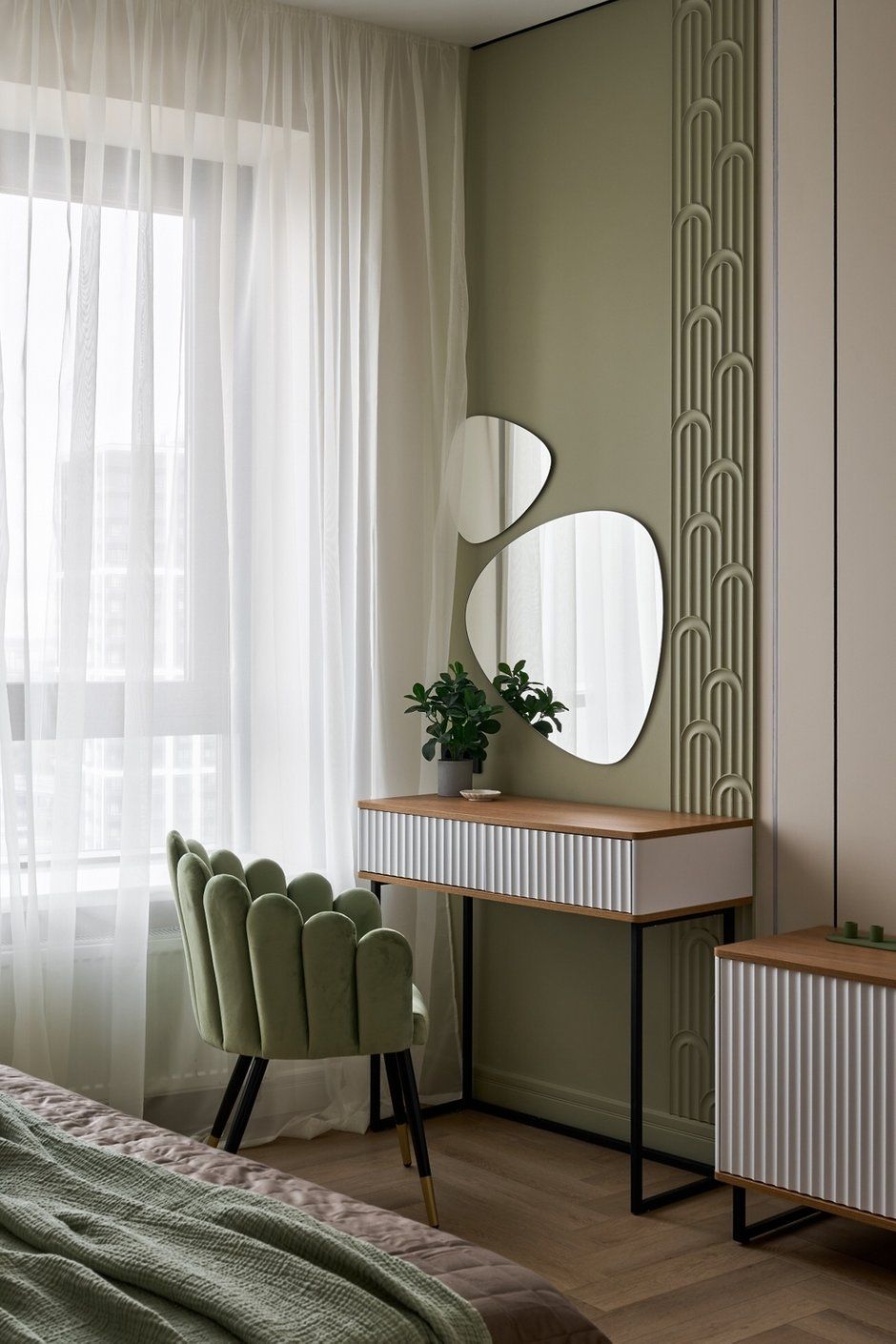A Quick Console Table Before and After